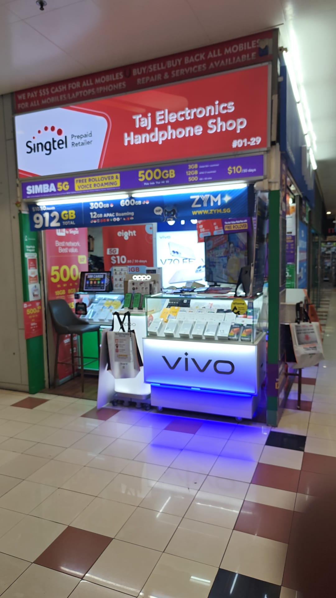 Taj Electronics Storefront at Peninsula Singapore